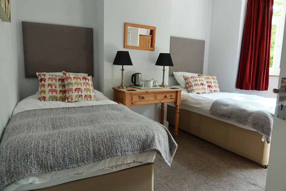 Avonlea Guest House 30/66