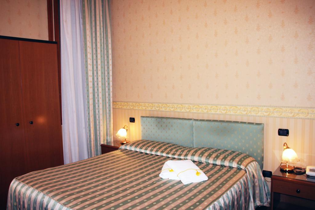 SUPERIOR, DOUBLE BED
