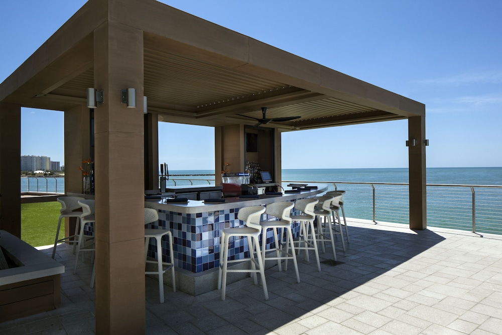 Opal Sands Resort 29/46