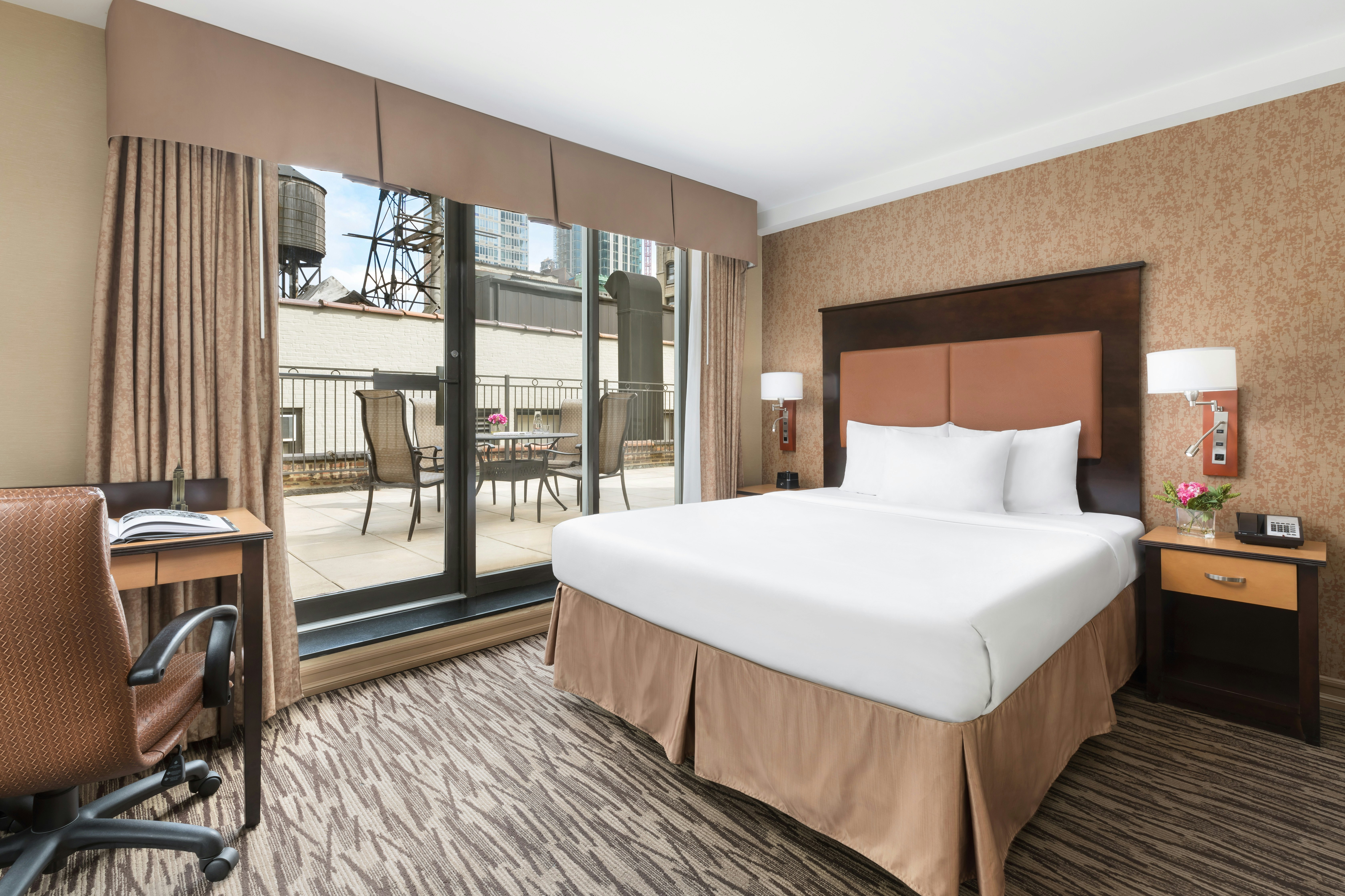 The Hotel at Fifth Avenue 13/29