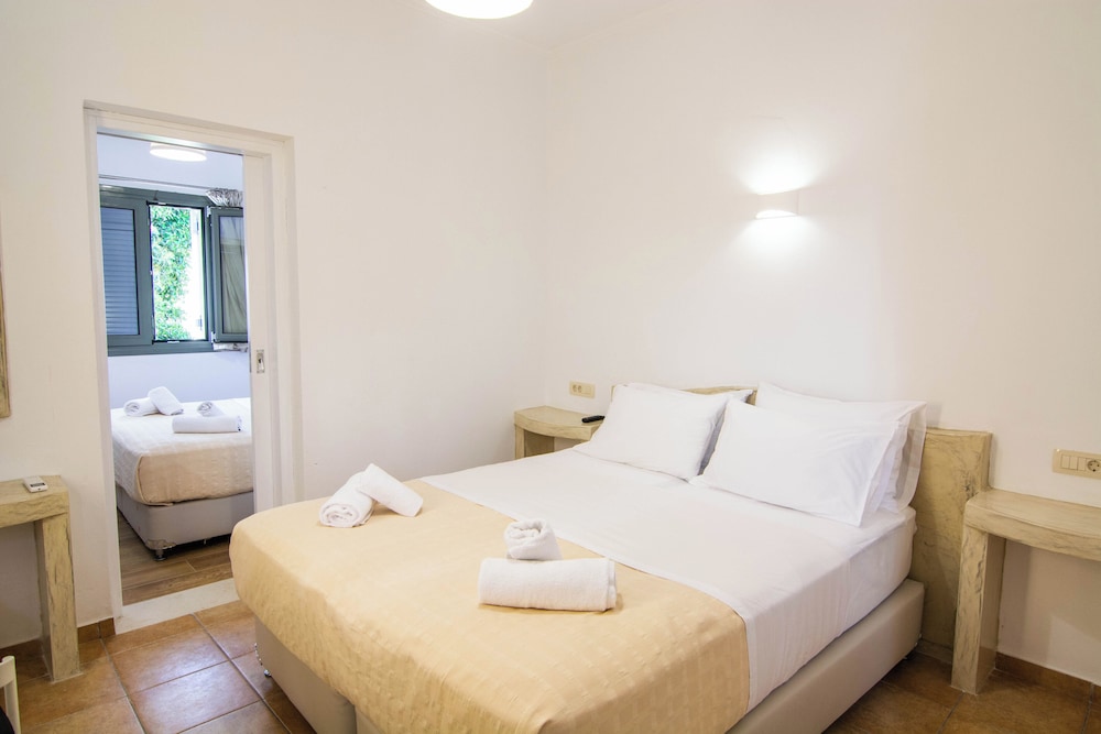 Phevos Villa 6/50