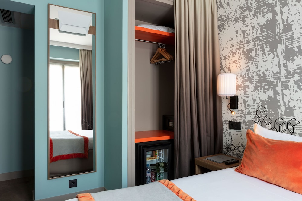 Hotel Des Nations Saint Germains 24/46