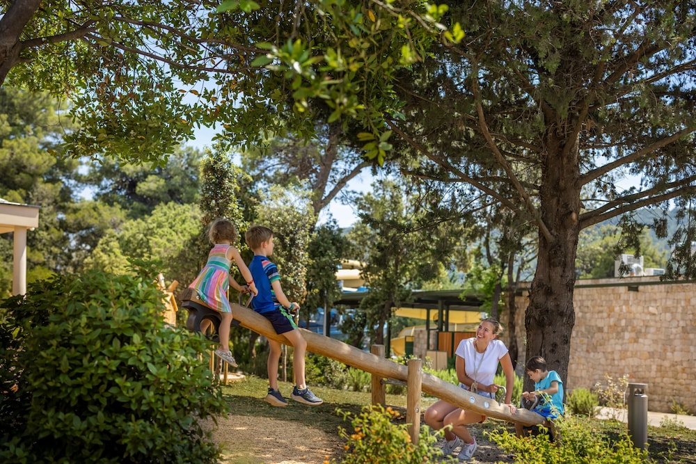 Valamar Amicor Green Resort 40/50