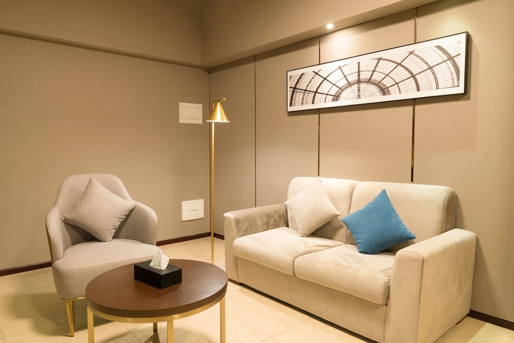 Poltton International Apartment (Foshan Zumiao Lingnan Tiandi Branch) 26/42