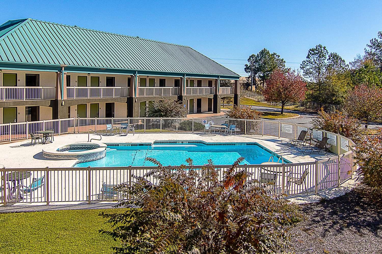 Econo Lodge Americus, GA 3/11