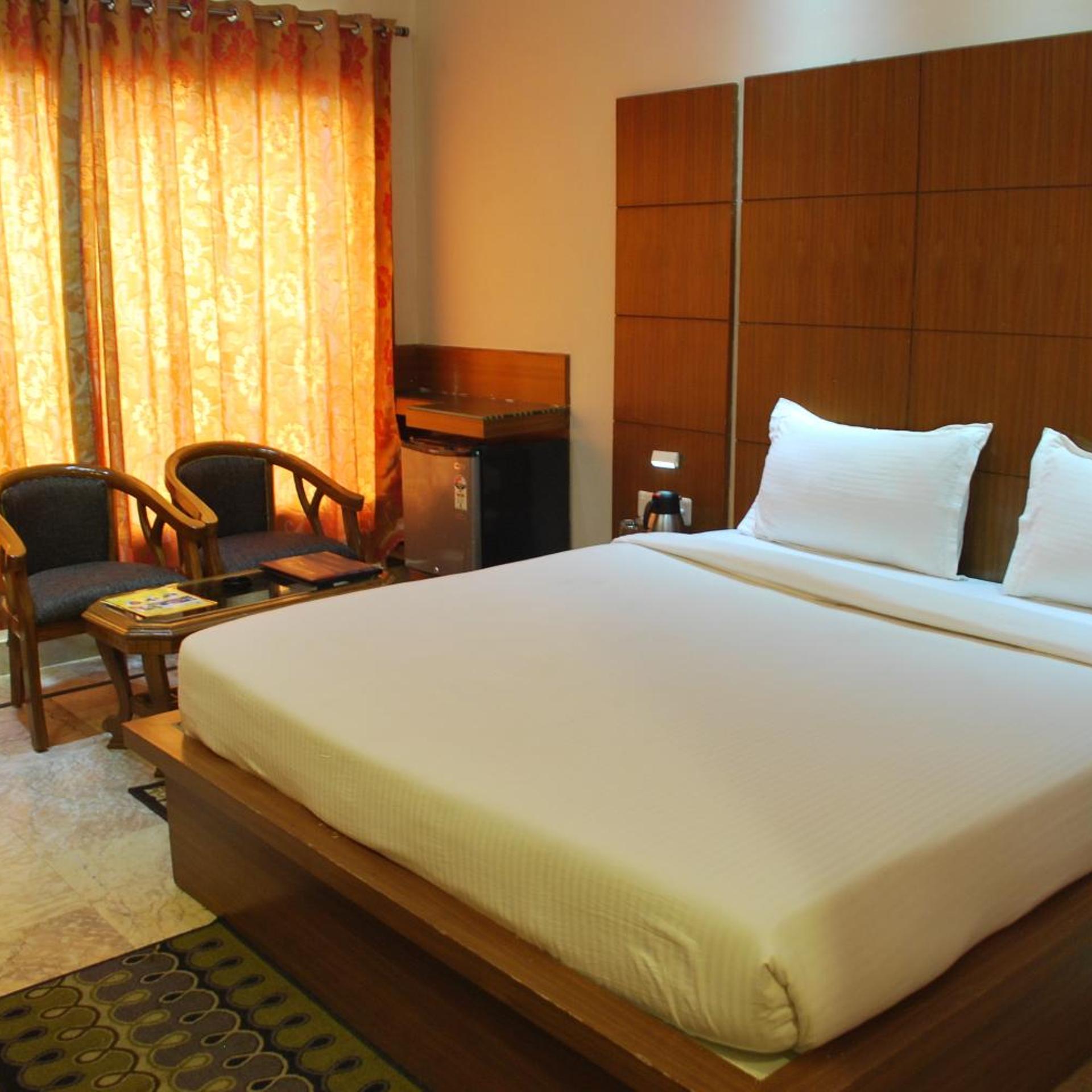 Hotel Basera Brij bhoomi 22/43