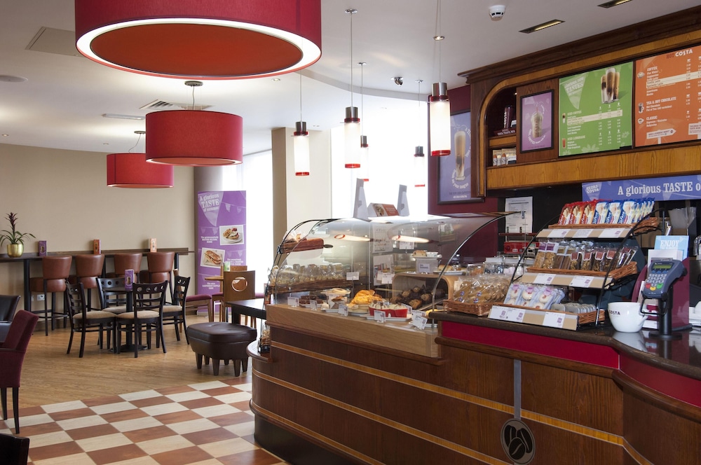 Premier Inn London Stansted Airport 33/52