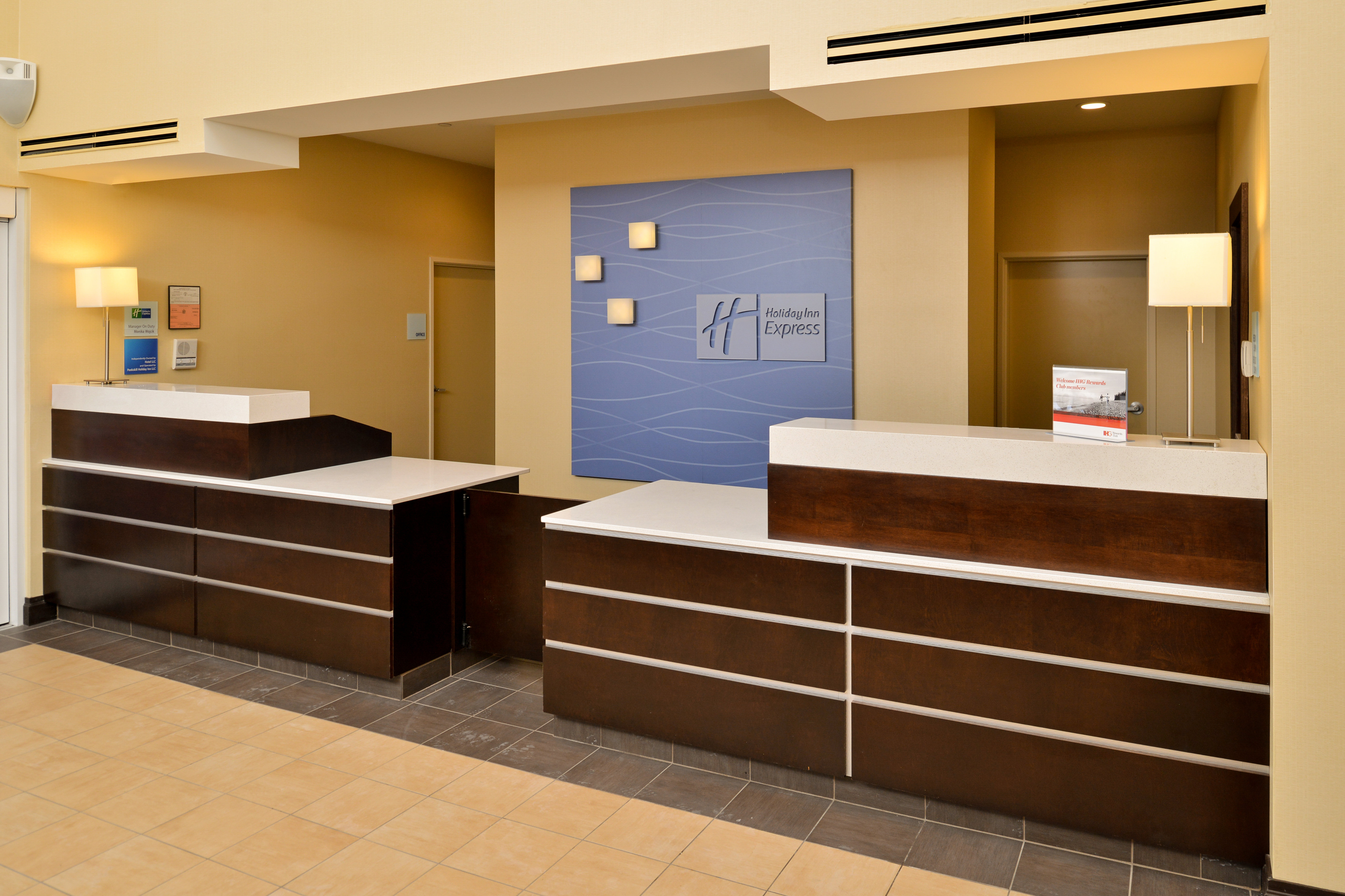 Holiday Inn Express and Suites Peekskill-Lower Hudson Valley 4/55
