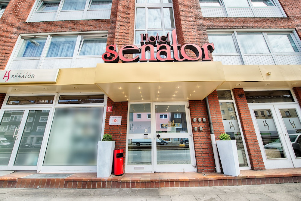 Hotel Senator 2/50