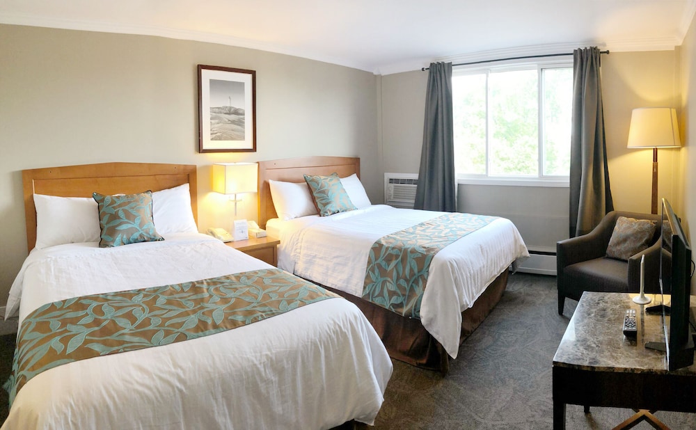 Seasons Inn Halifax 6/17