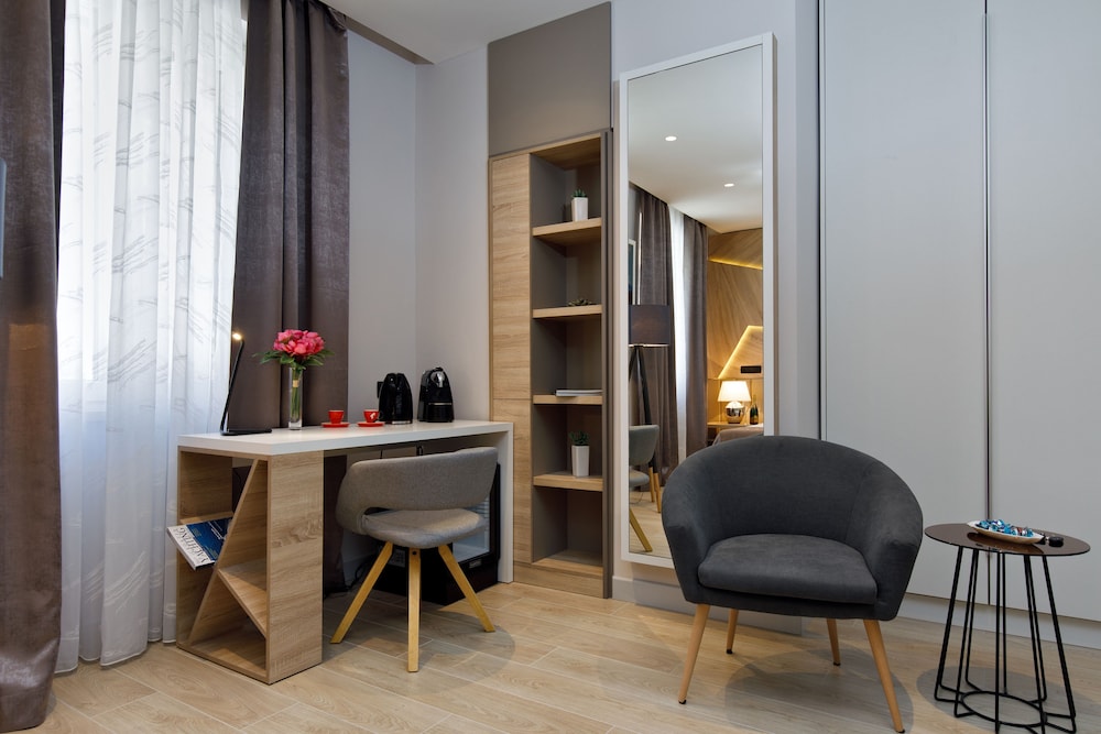 Sailor Boutique Rooms 18/27