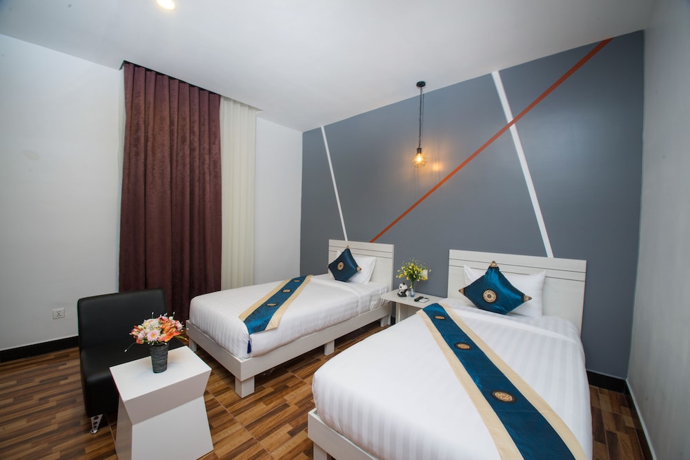 The Panda Hotel 14/55