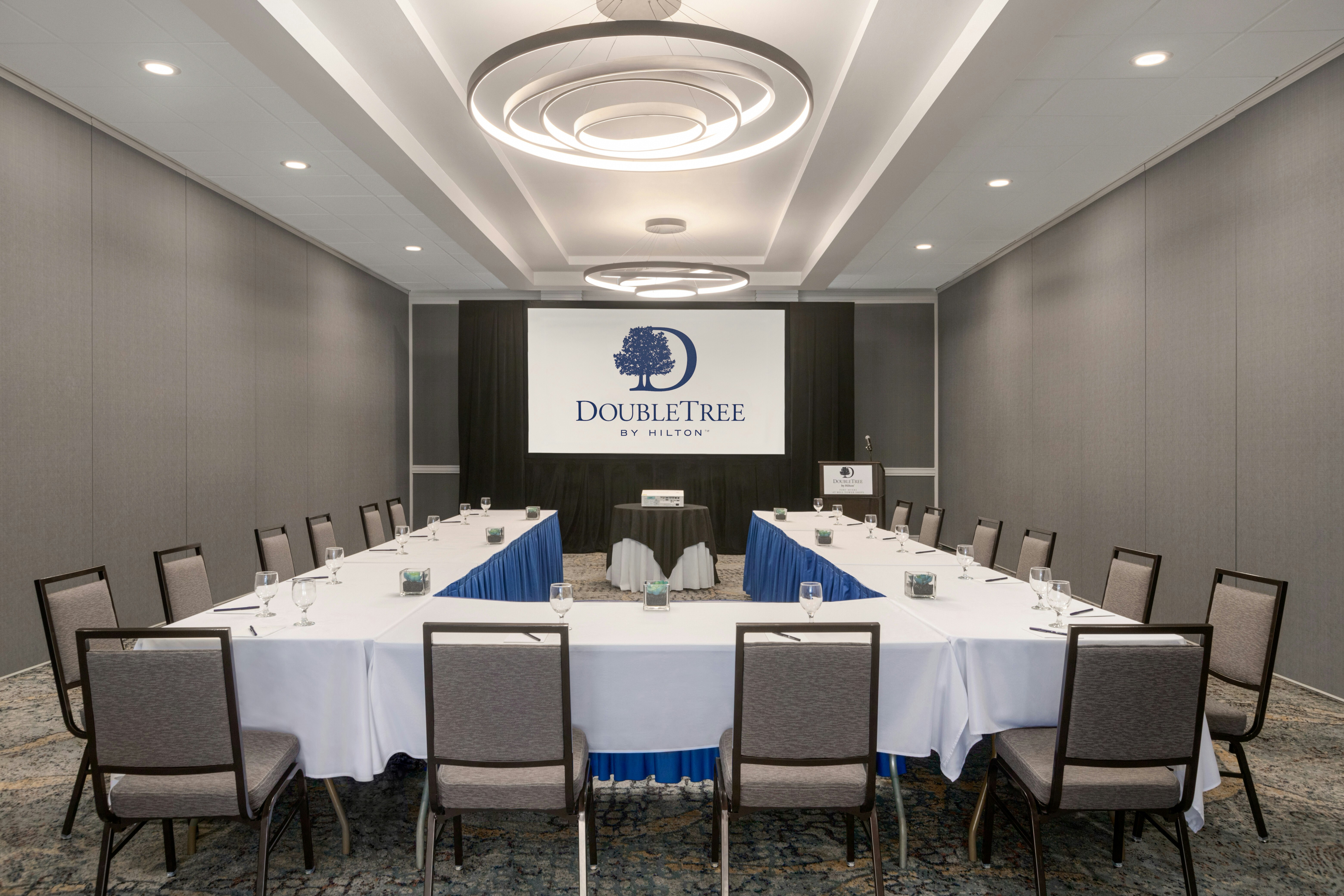 DoubleTree by Hilton Fort Myers at Bell Tower Shops 43/53