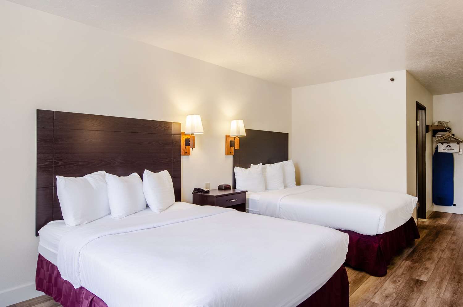 ROOM, 2 QUEEN BEDS, KITCHENETTE