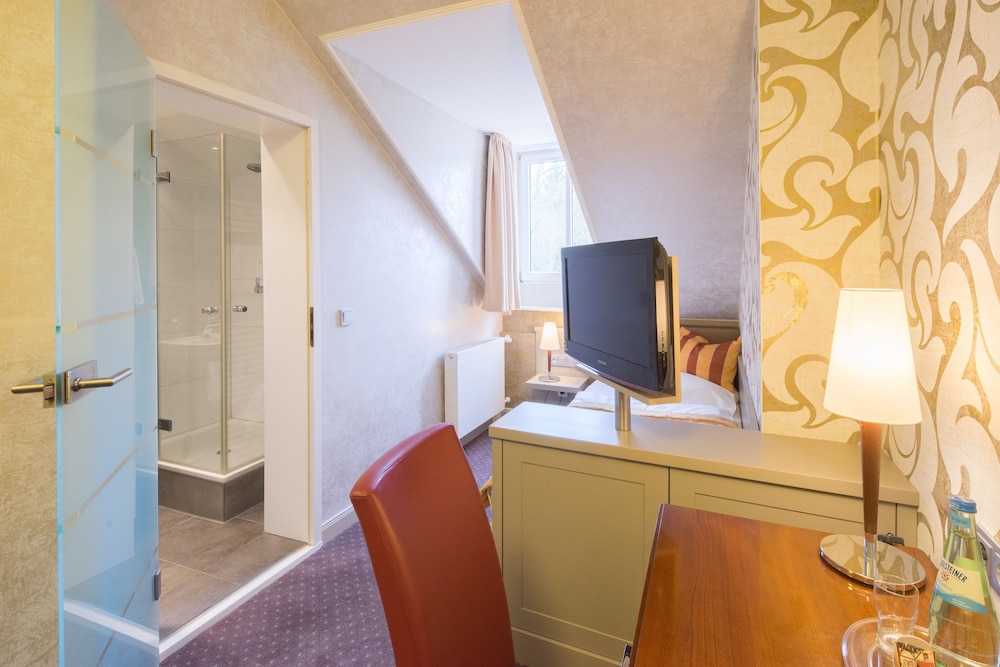 Parkhotel Guldene Berge 40/50