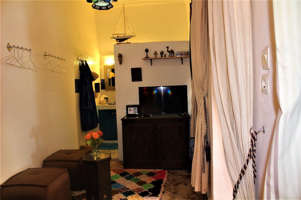 Riad Al Amine 6/30