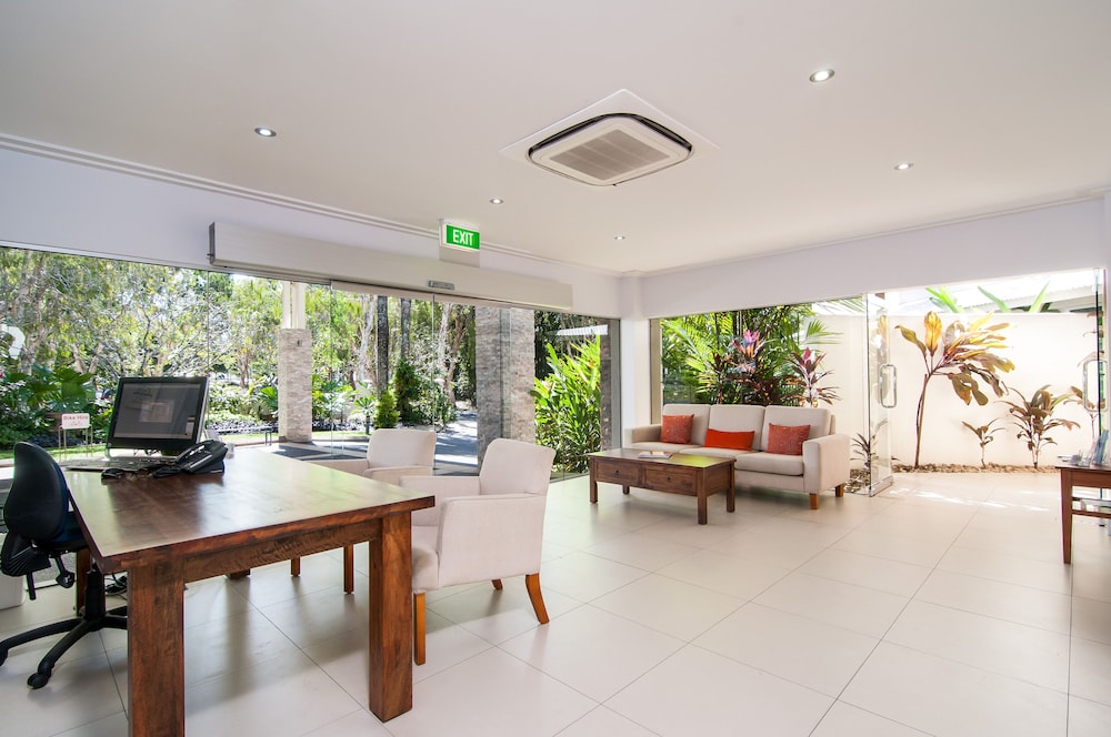 Mandalay Luxury Beachfront Apartments 8/59