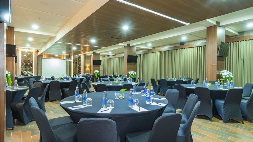 City Of Aventus Hotel Denpasar 69/74