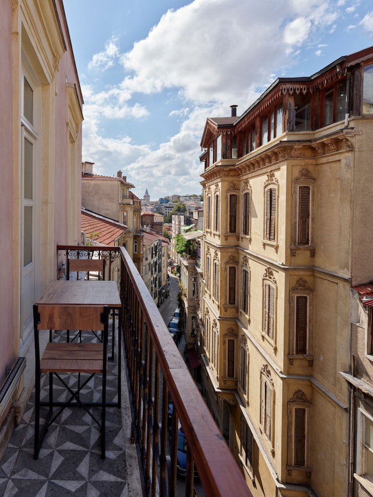 CASA DI BAVA ISTANBUL 4/64