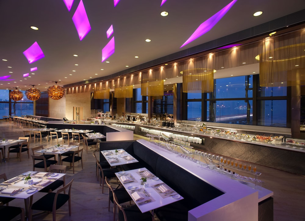 Harbour Grand Hong Kong Hotel 53/68