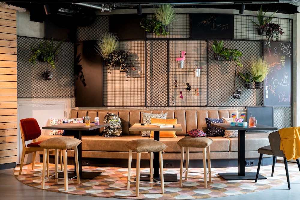 Moxy The Hague 9/17