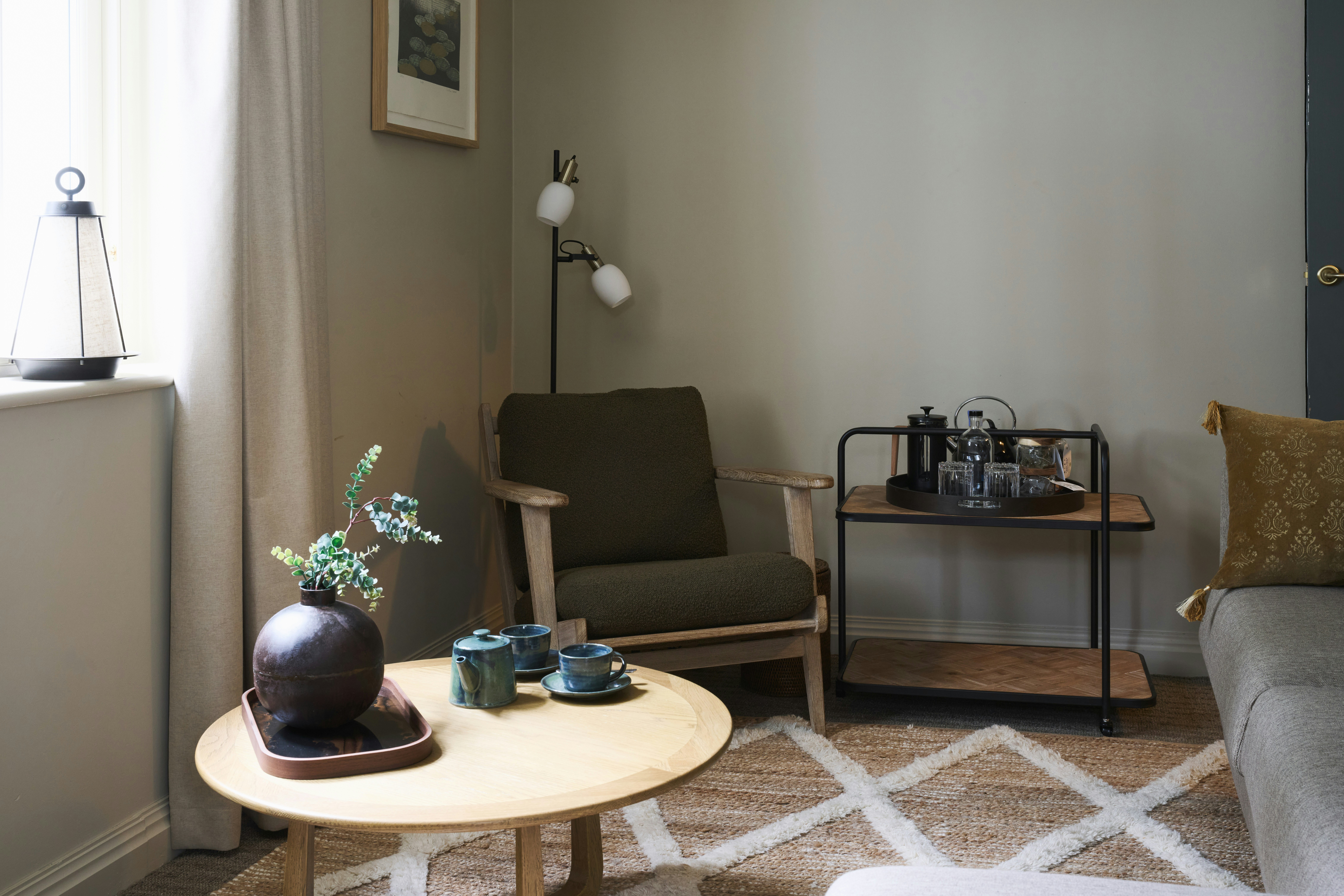 Suite, House