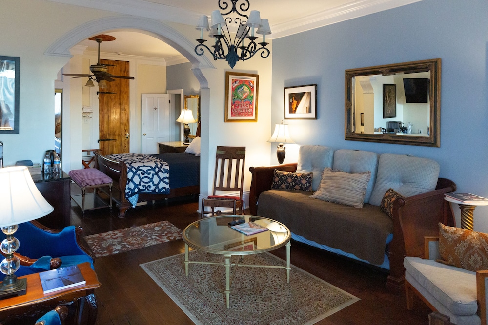 Blue60 Guest House 47/70