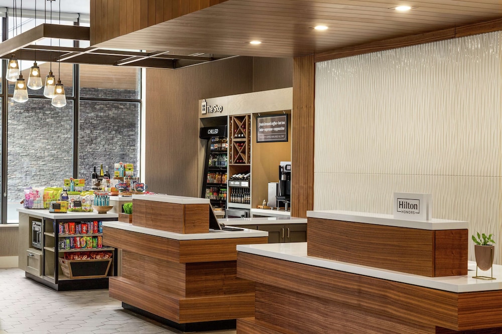 Hilton Garden Inn Seattle Airport 6/43