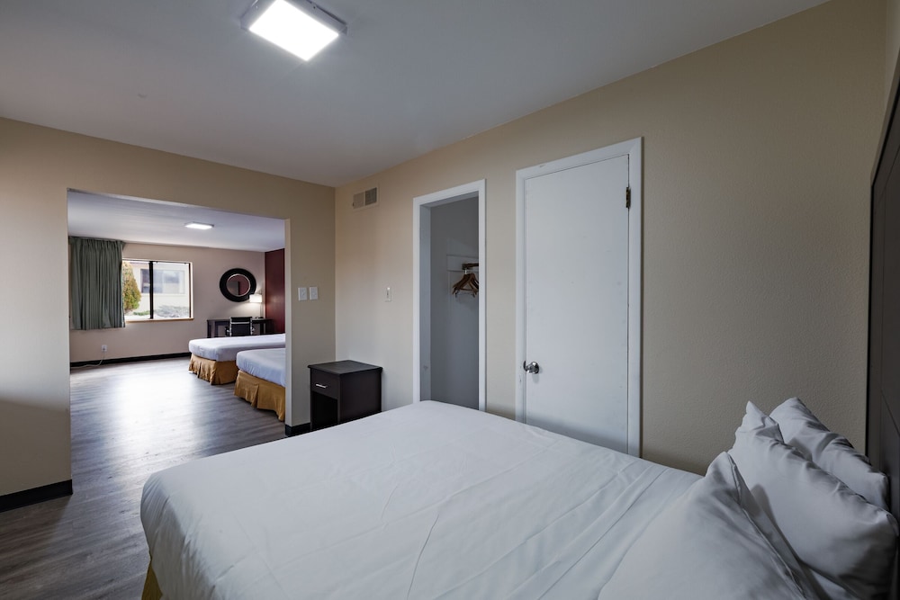Super 8 By Wyndham Williams West Route 66 Grand Canyon Area Ex Rodeway Inn 15/54