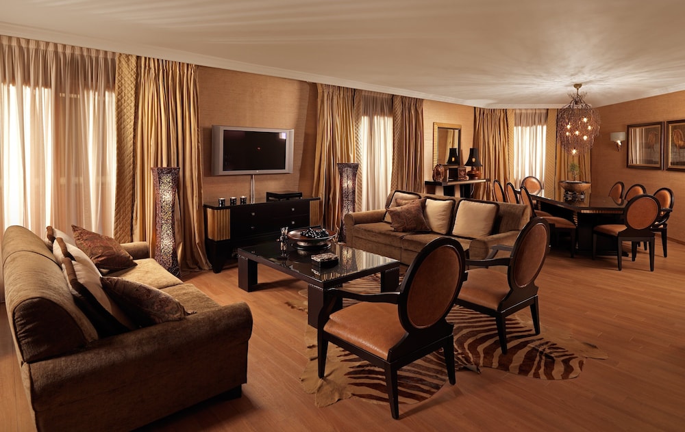Divani Caravel Hotel 55/87
