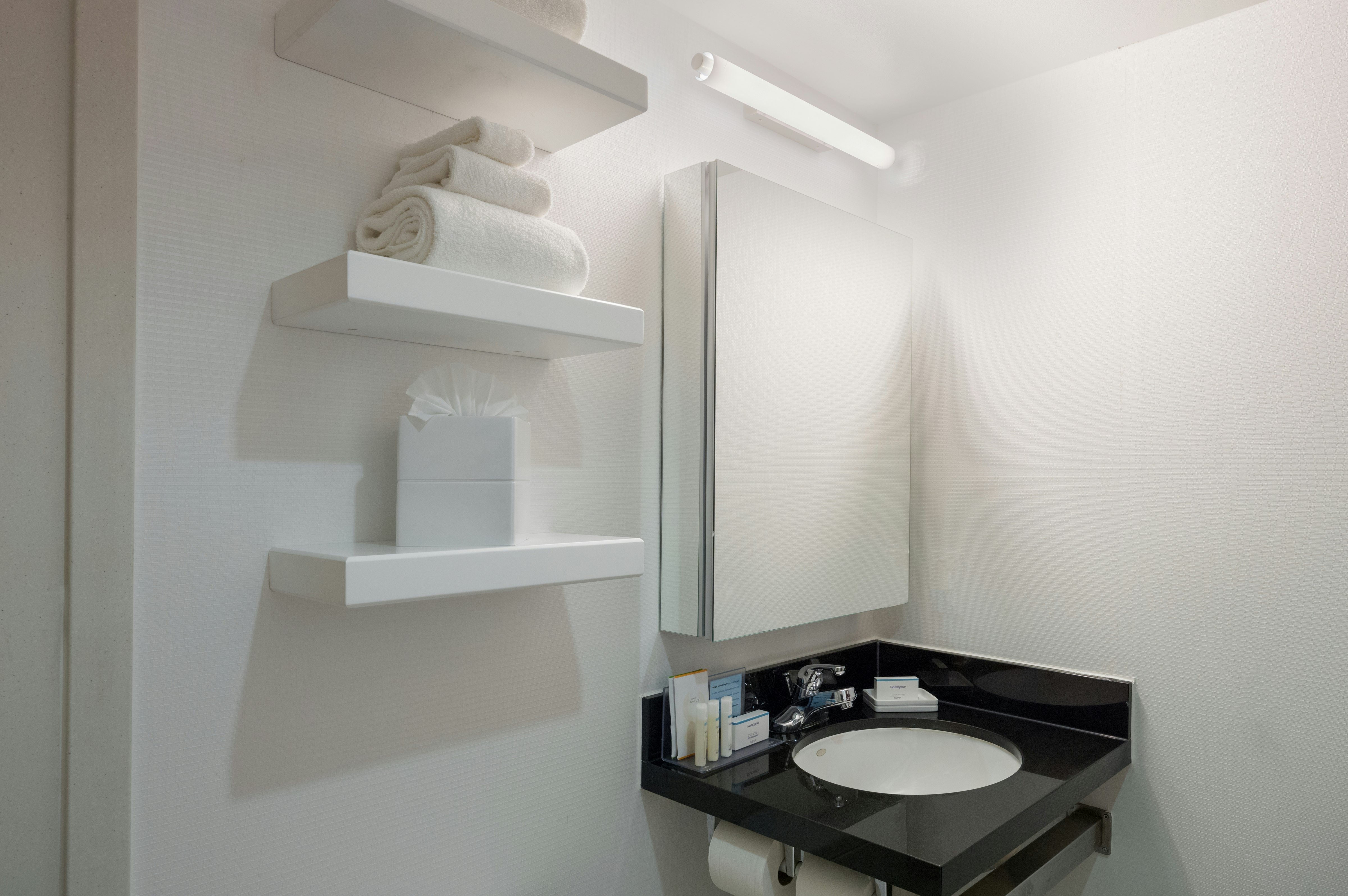غرفة قياسية بسرير كينج، Hampton Inn Manhattan-Chelsea 2/2