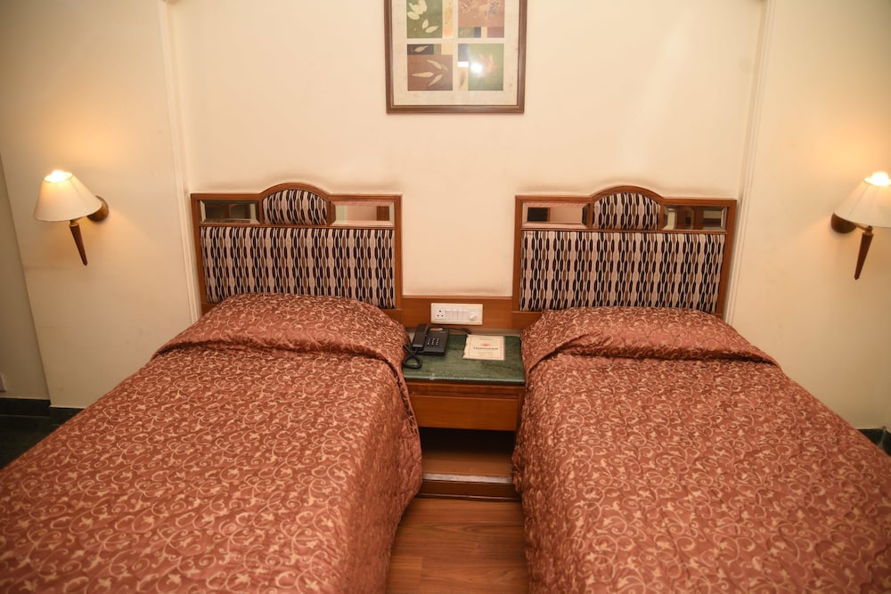 Maurya Hotel 45/66
