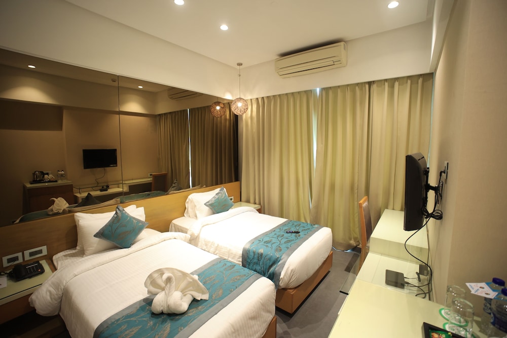The Byke Delotel, Borivali 12/39