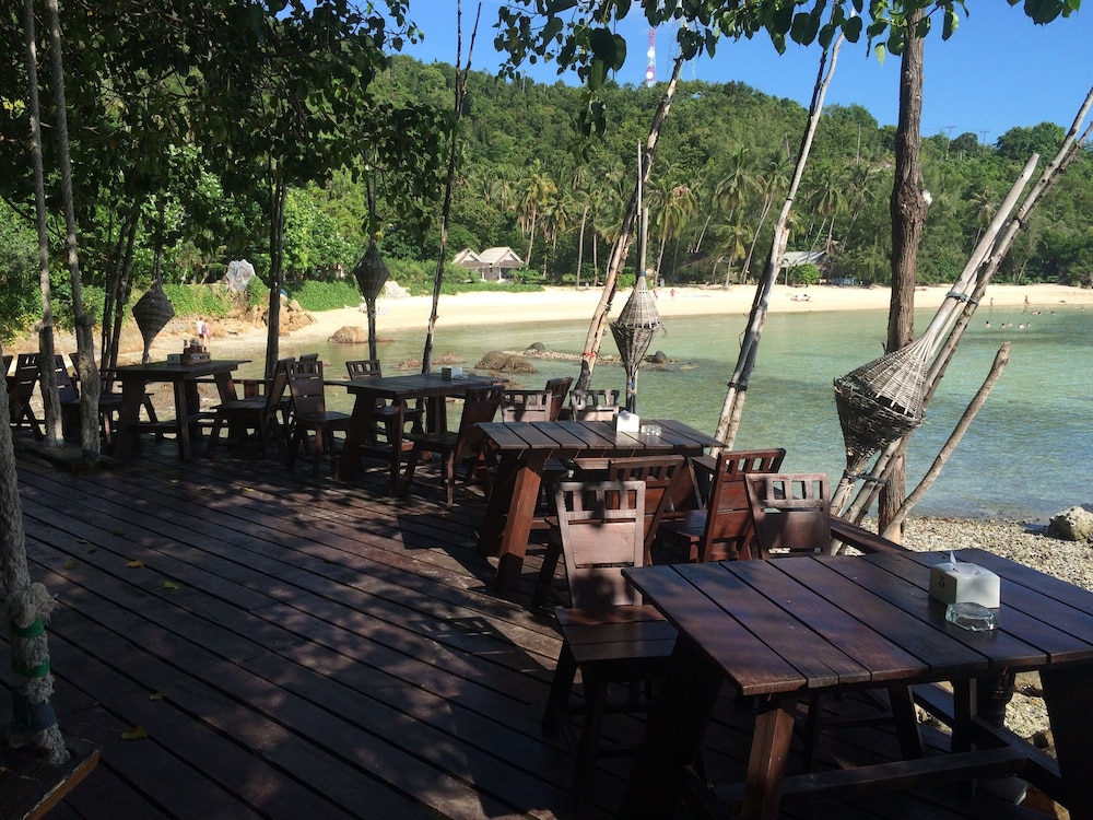 HAAD SON RESORT 48/50