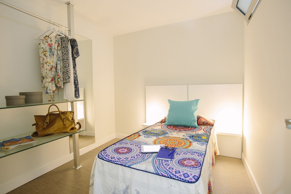 Valentina Beach Apartments And Suites 19/57