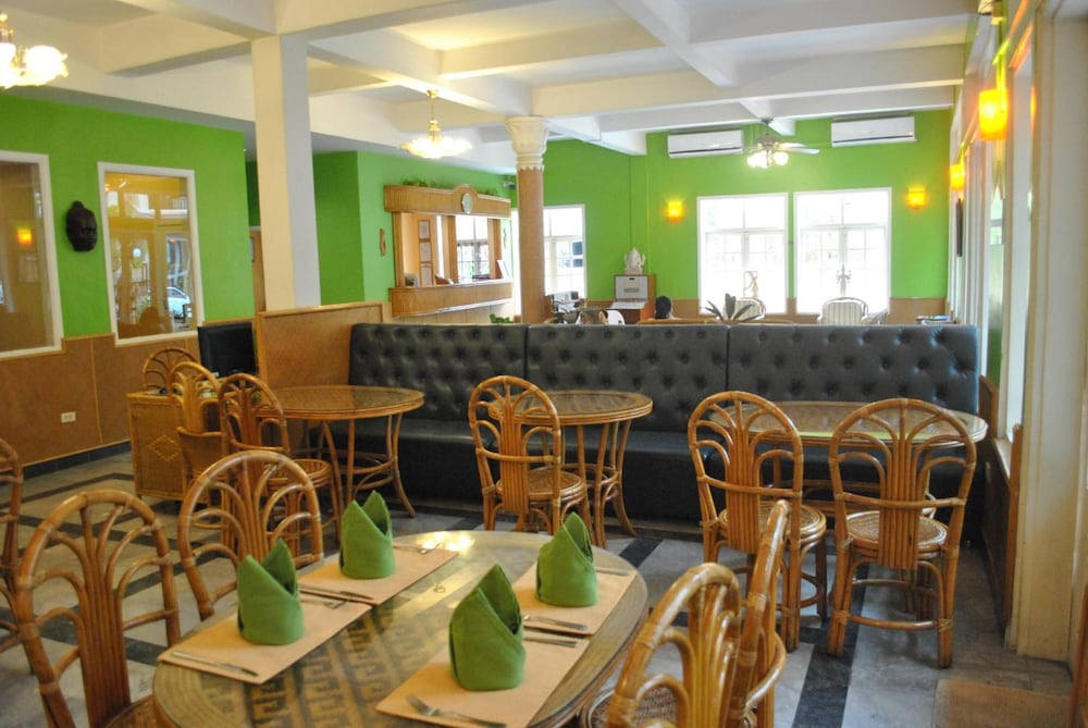 Smile Inn Hotel 48/62