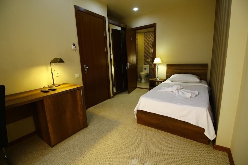 Sani Hotel 11/41