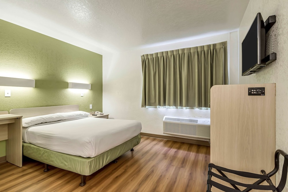 Motel6 Ogden, UT- Downtown 20/64