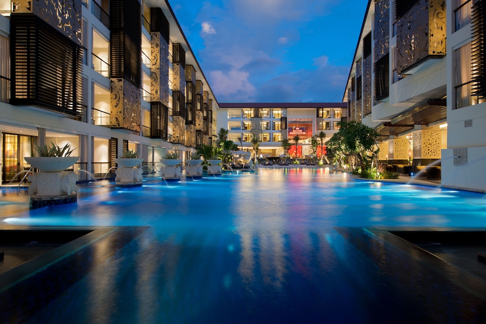 THE TRANS RESORT BALI 8/68