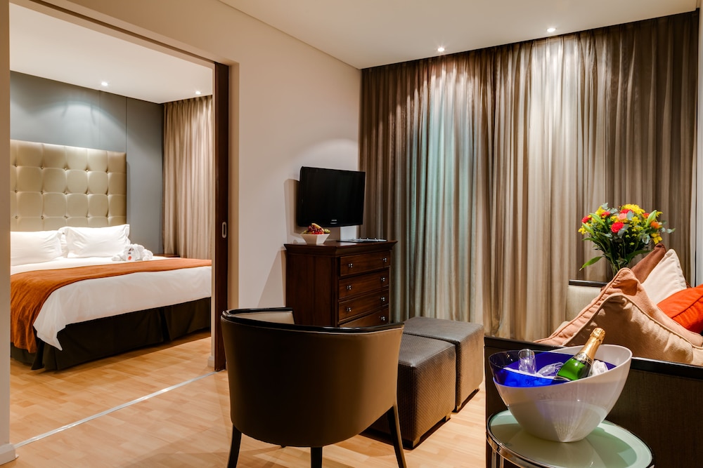 Protea Hotel By Marriott O R Tambo Airport 24/41