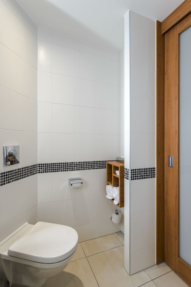 Hampton By Hilton Amsterdam Airport 10/51
