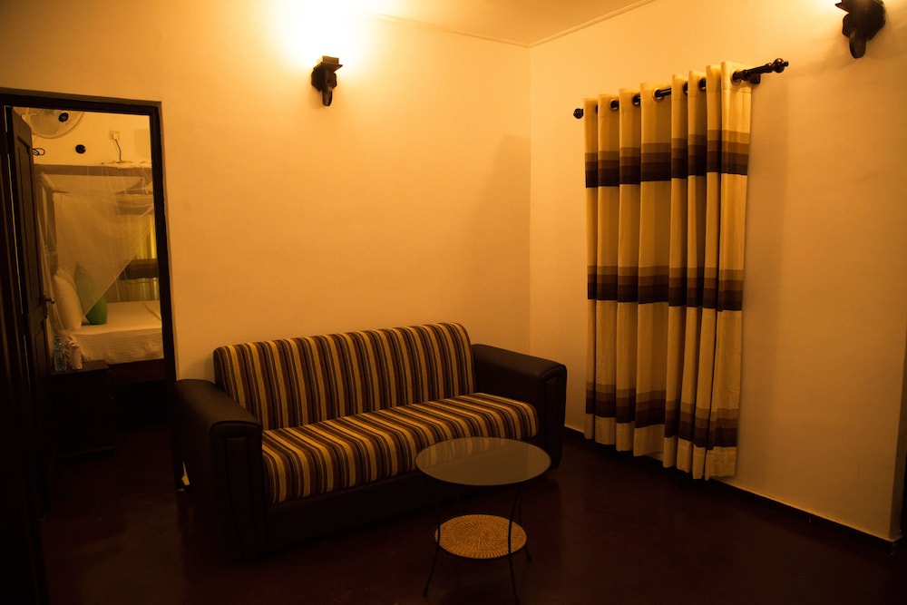 Villa Pinnawala 26/50