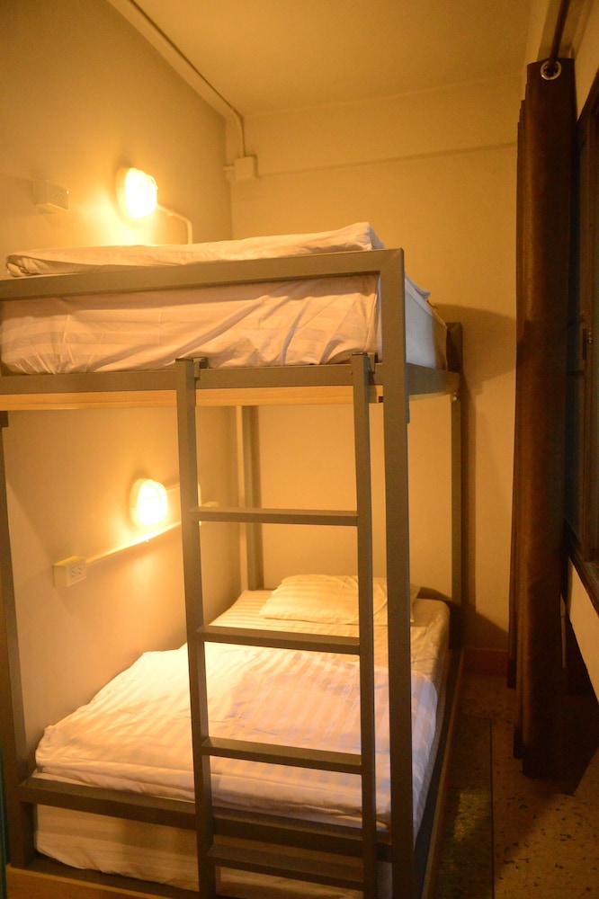 Merge Hostel 21/53