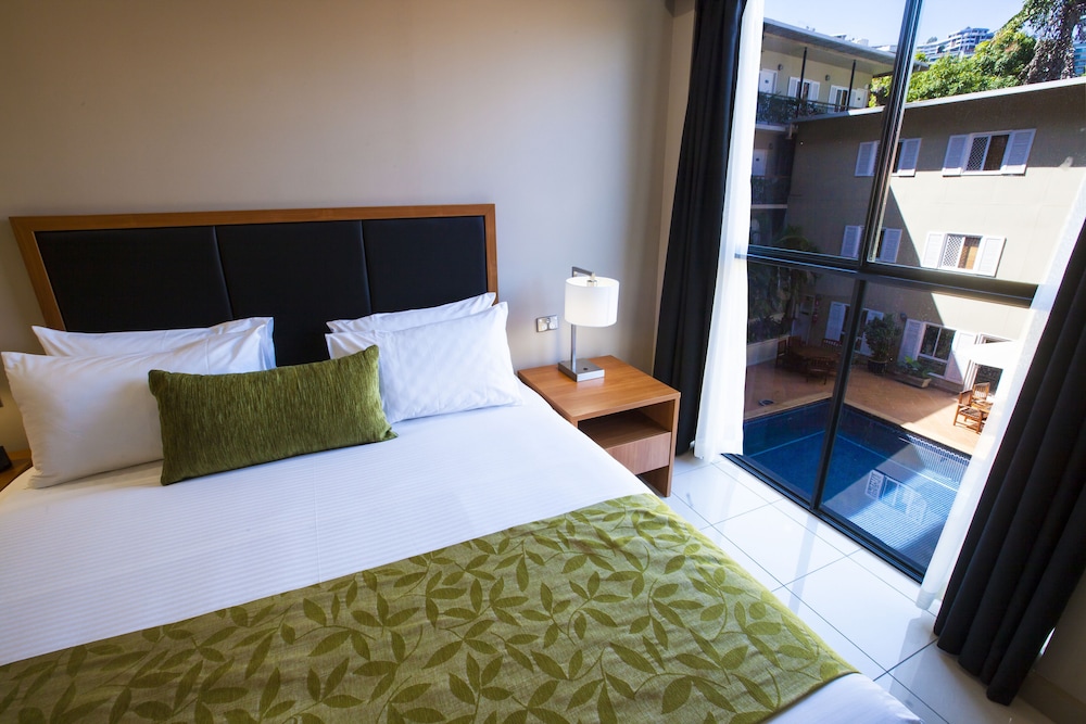 Ela Beach Hotel And Apartments 10/32