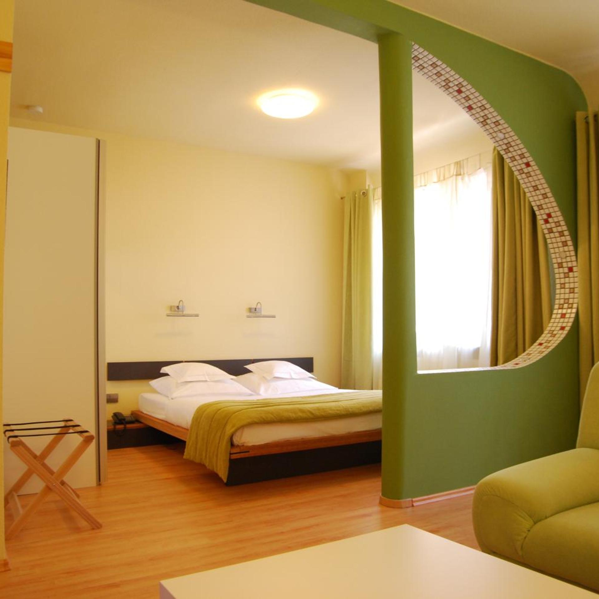 Central Hotel Gottingen 11/28