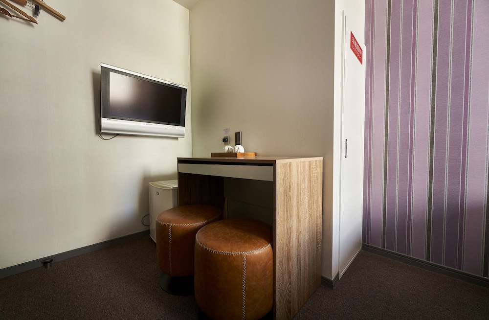 Hotel Morning Box Osaka Shinsaibashi 64/70