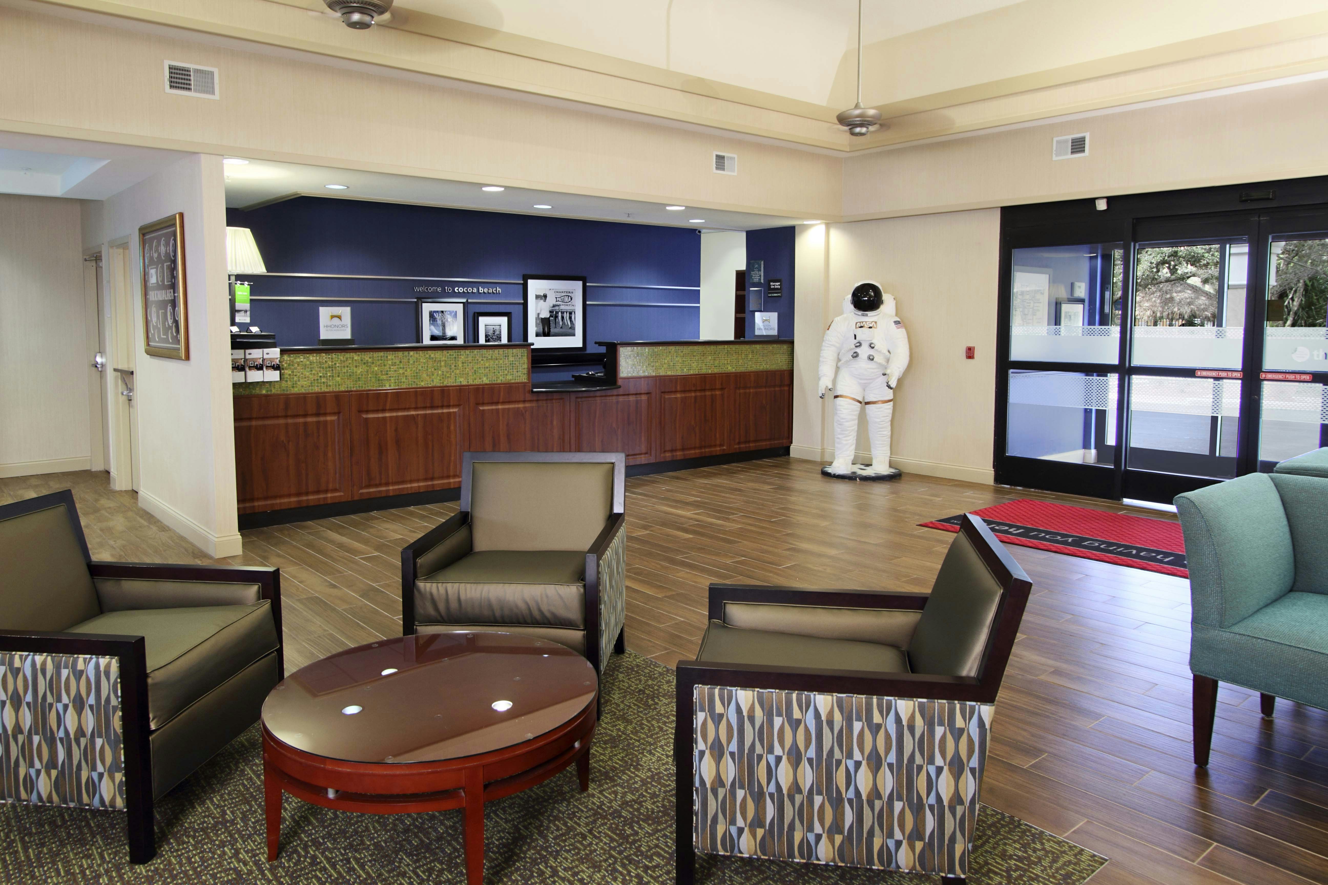 Hampton Inn Cocoa Beach/Cape Canaveral 10/41