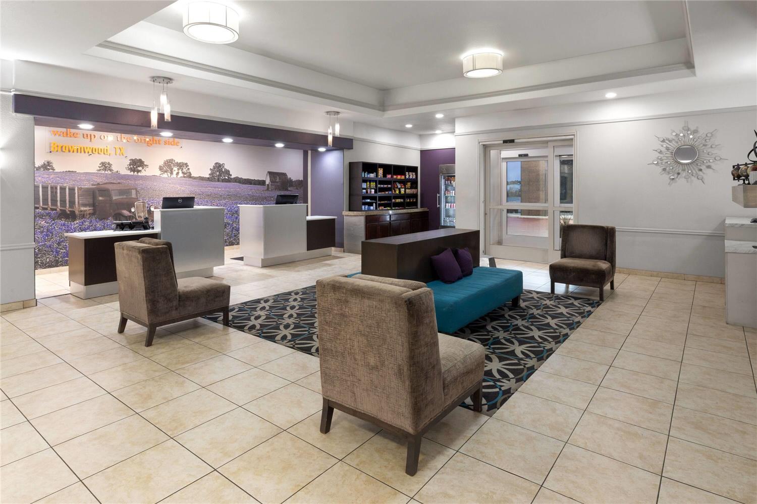 La Quinta Inn and Suites by Wyndham Brownwood 22/37