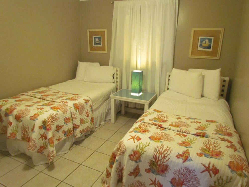 Myrtle Beach Resort by Beach Vacations 25/79