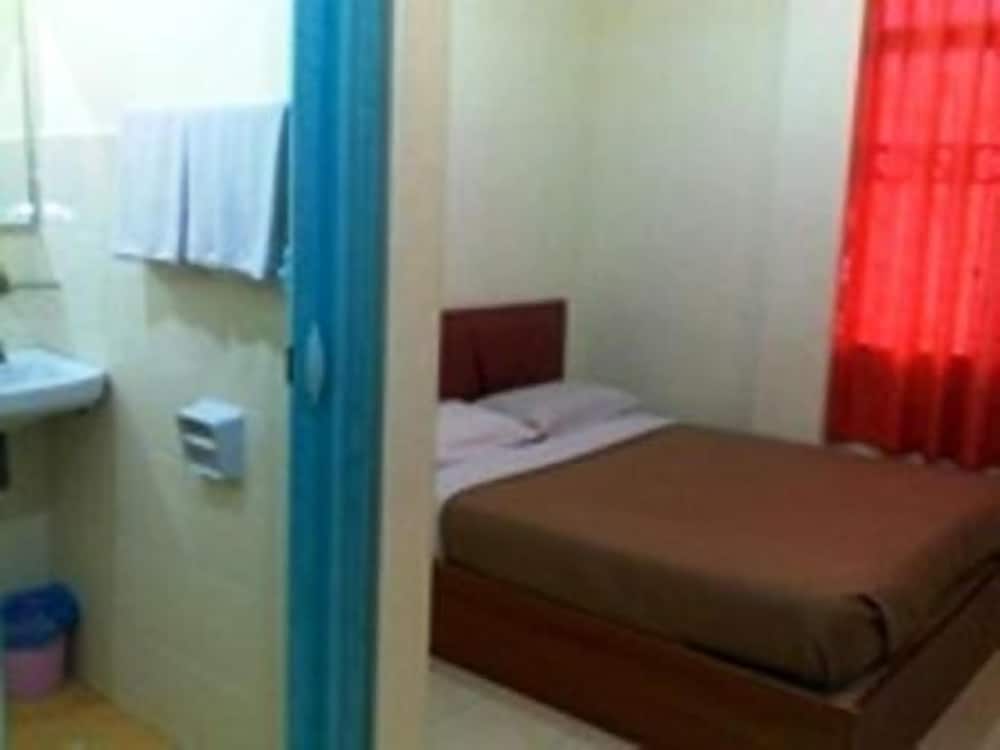 ROOM, QUEEN BED, SEA VIEW